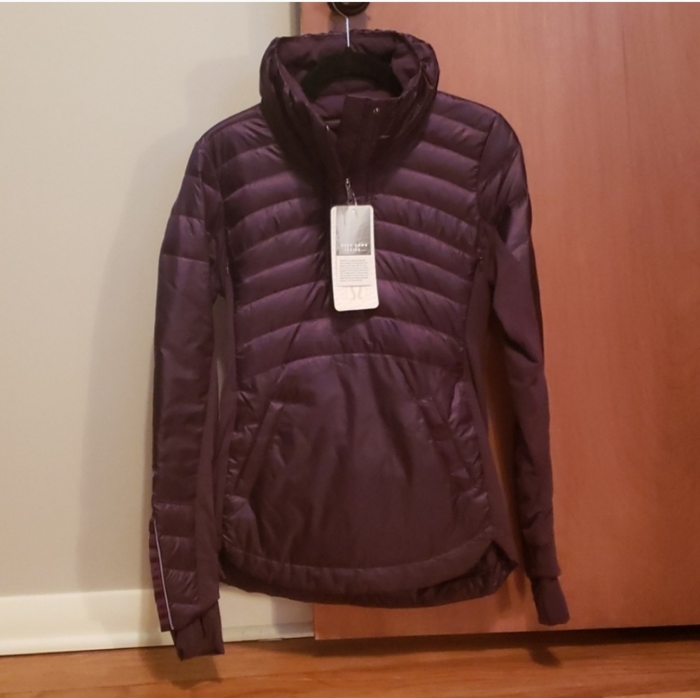 Lululemon down for a run jacket